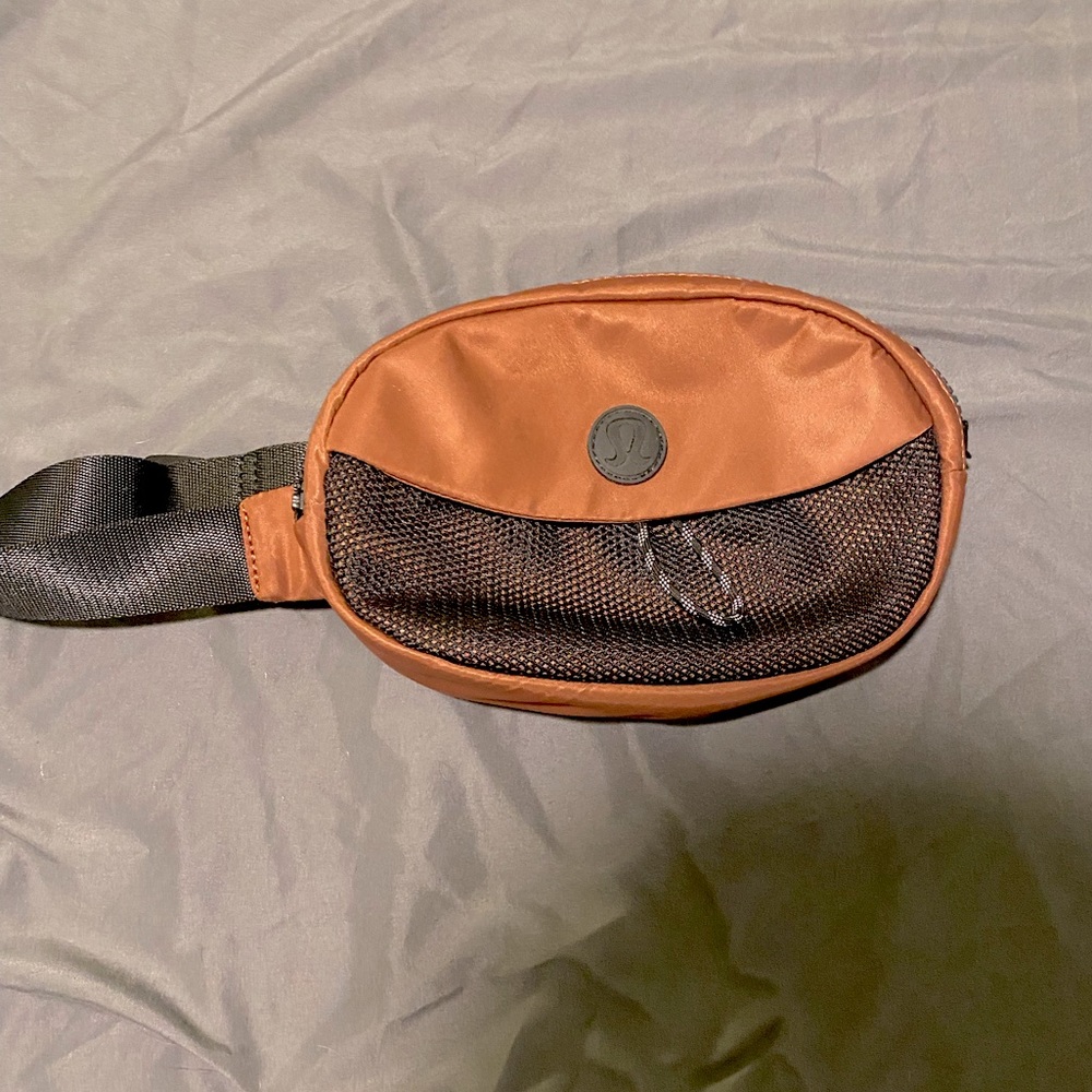 Mens lululemon fanny pack